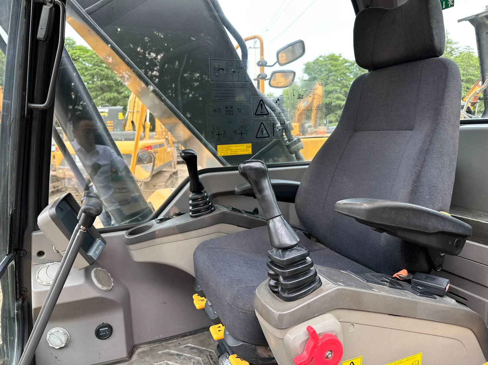 2020 used Volvo EC210D excavator - view 14