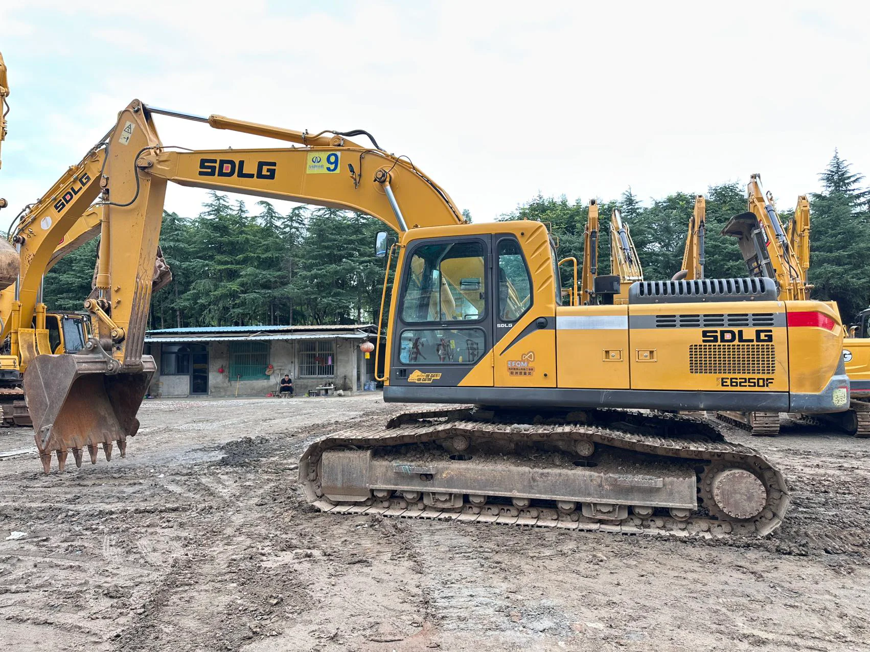 2021 used SDLG E6250F excavator - view 2