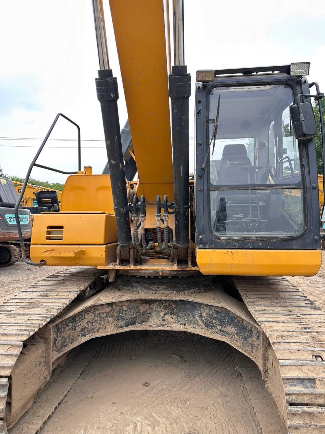 2021 used LiuGong 922E excavator - view 4