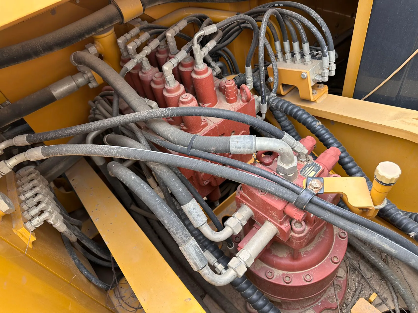 2021 used LiuGong 922E excavator - view 10
