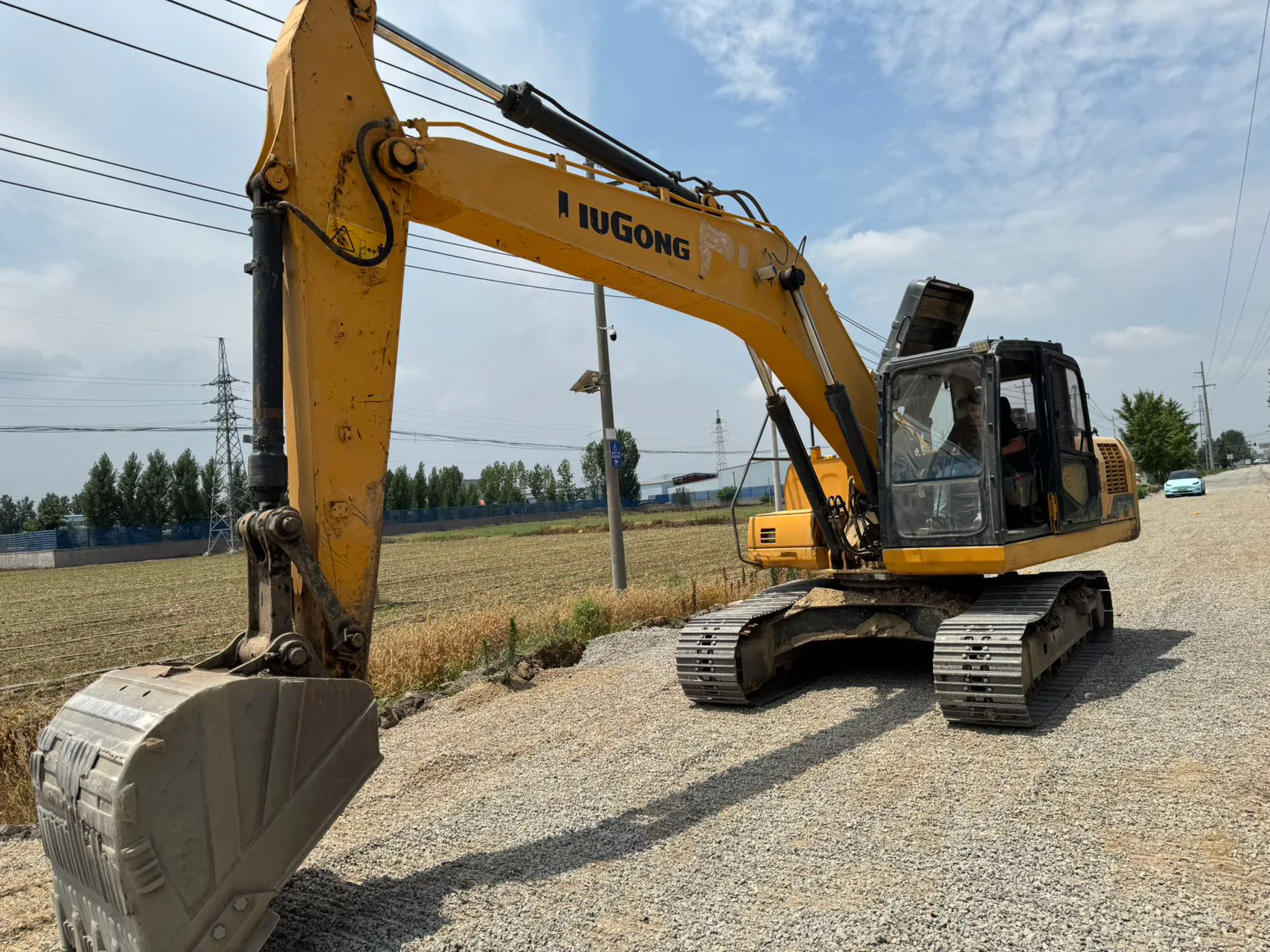 2021 used LiuGong 920 excavator - view 2