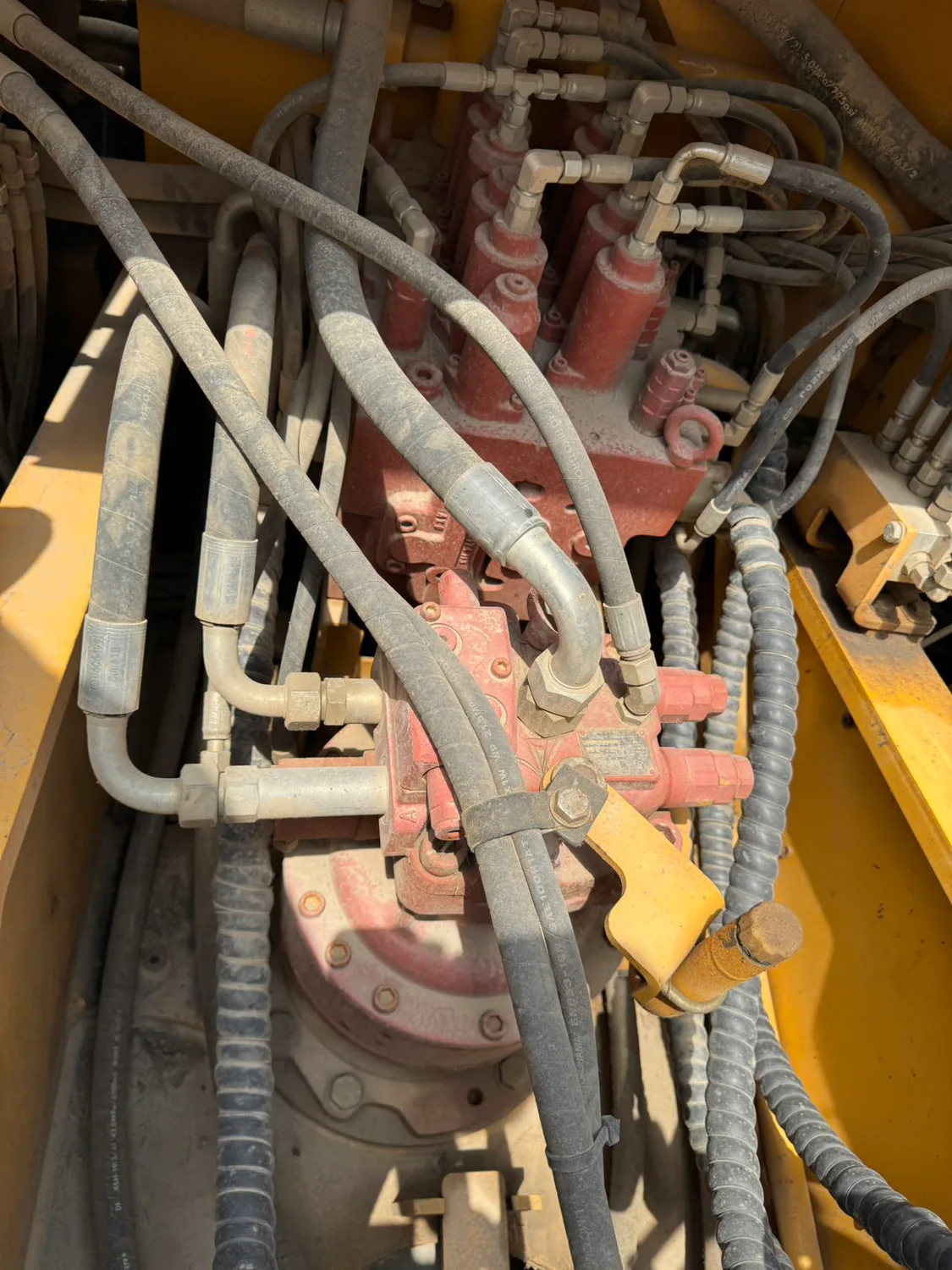 2021 used LiuGong 920 excavator - view 9