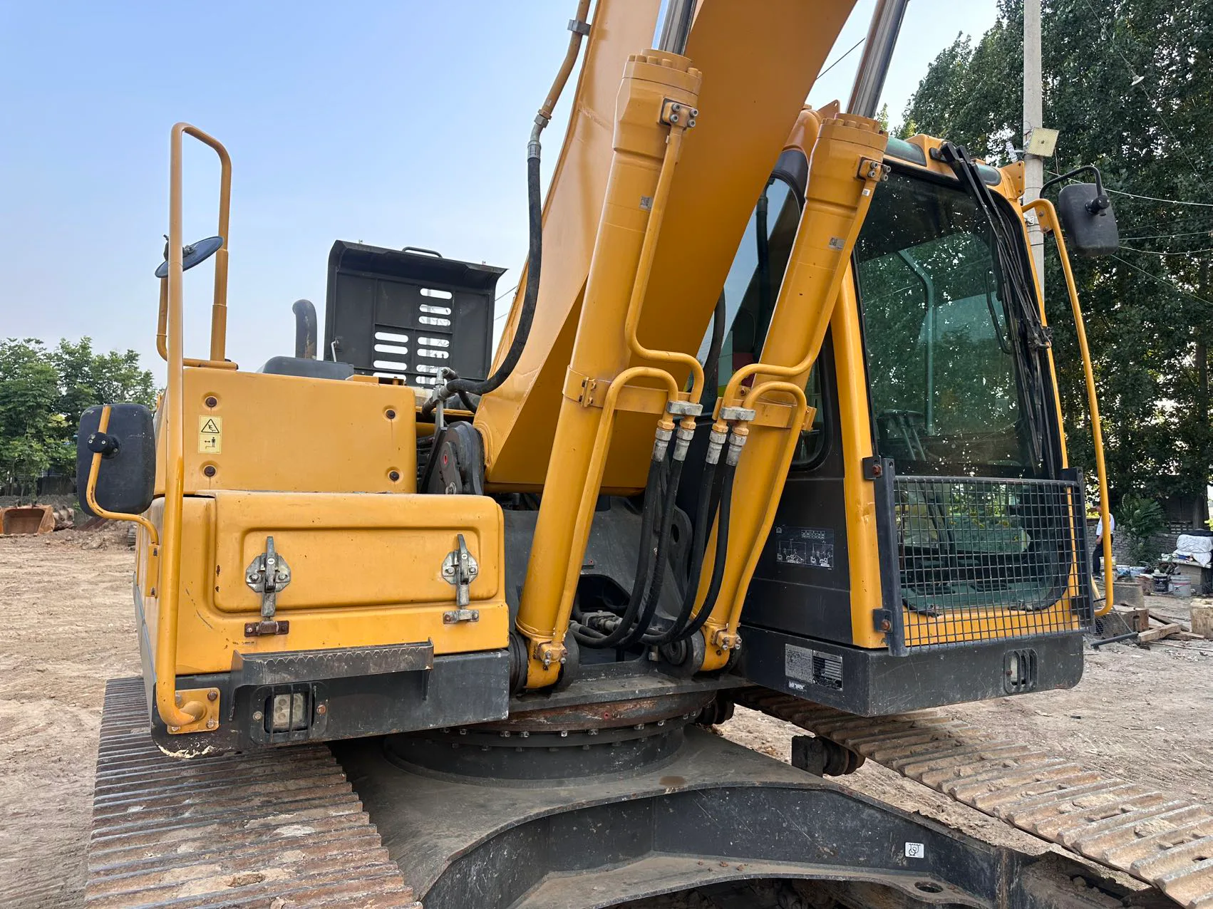 2022 used SDLG E6245F excavator - view 3