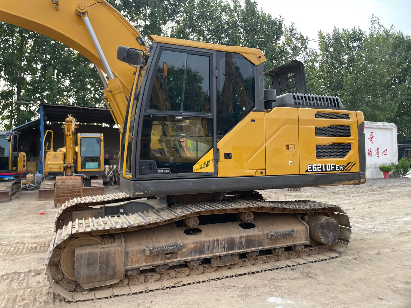 2022 used SDLG 210 excavator - view 3