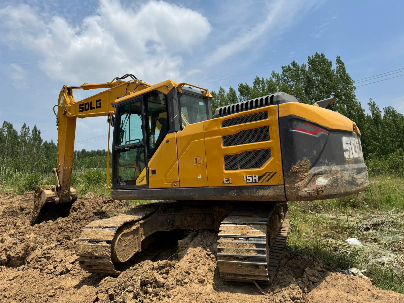 2023 used SDLG 205 excavator - view 3