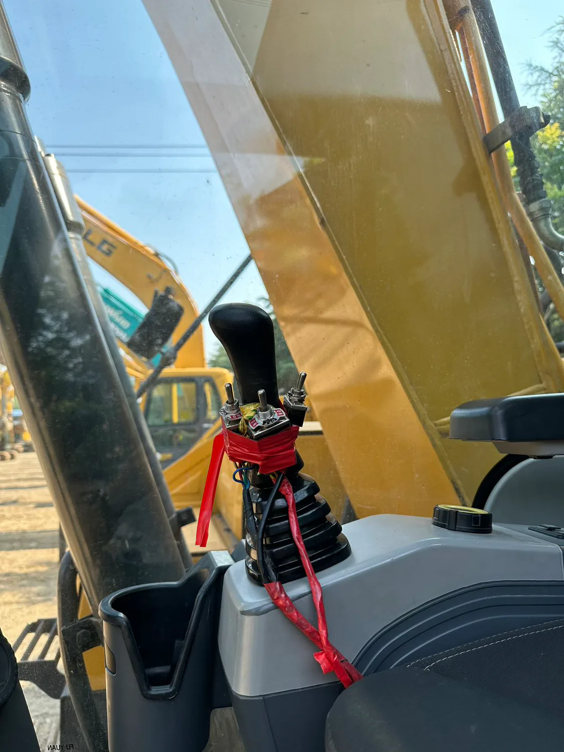 2023 used XCMG 200GH excavator - view 11