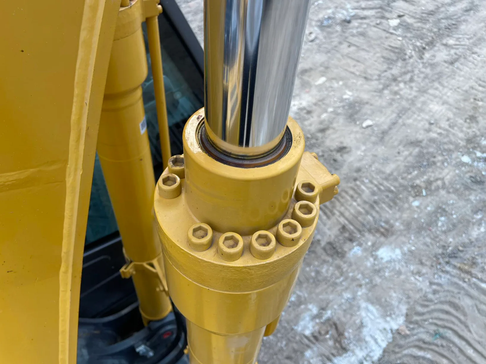 2024 used SDLG 135H excavator - view 14