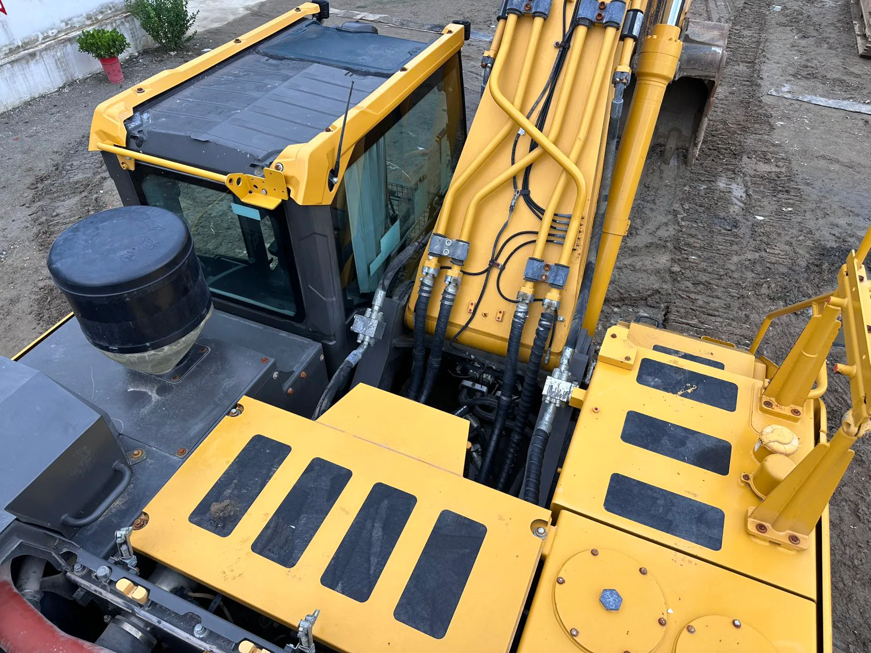 2024 used SDLG E6375H excavator - view 14