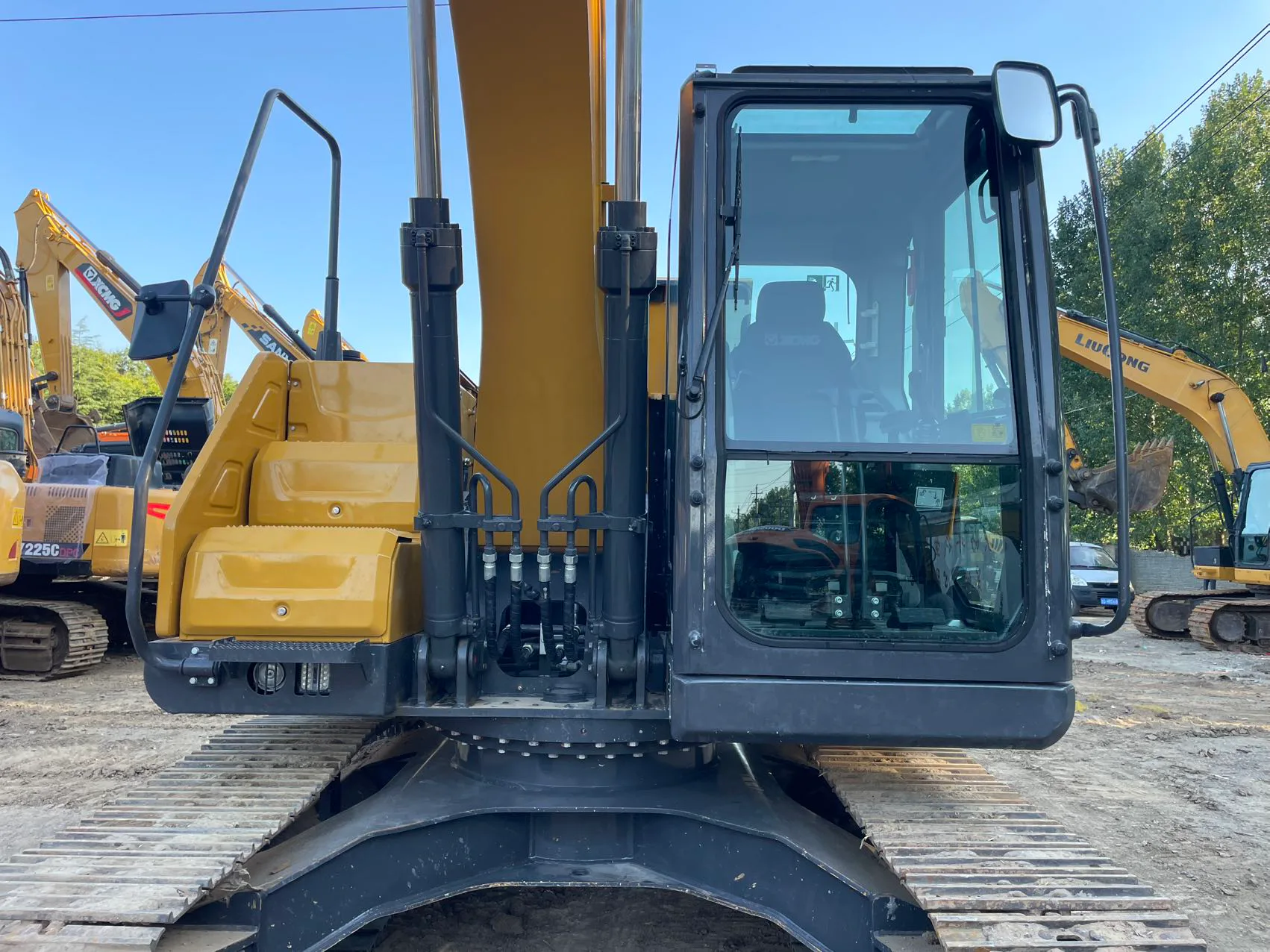 2025 used XCMG 135 excavator - view 4