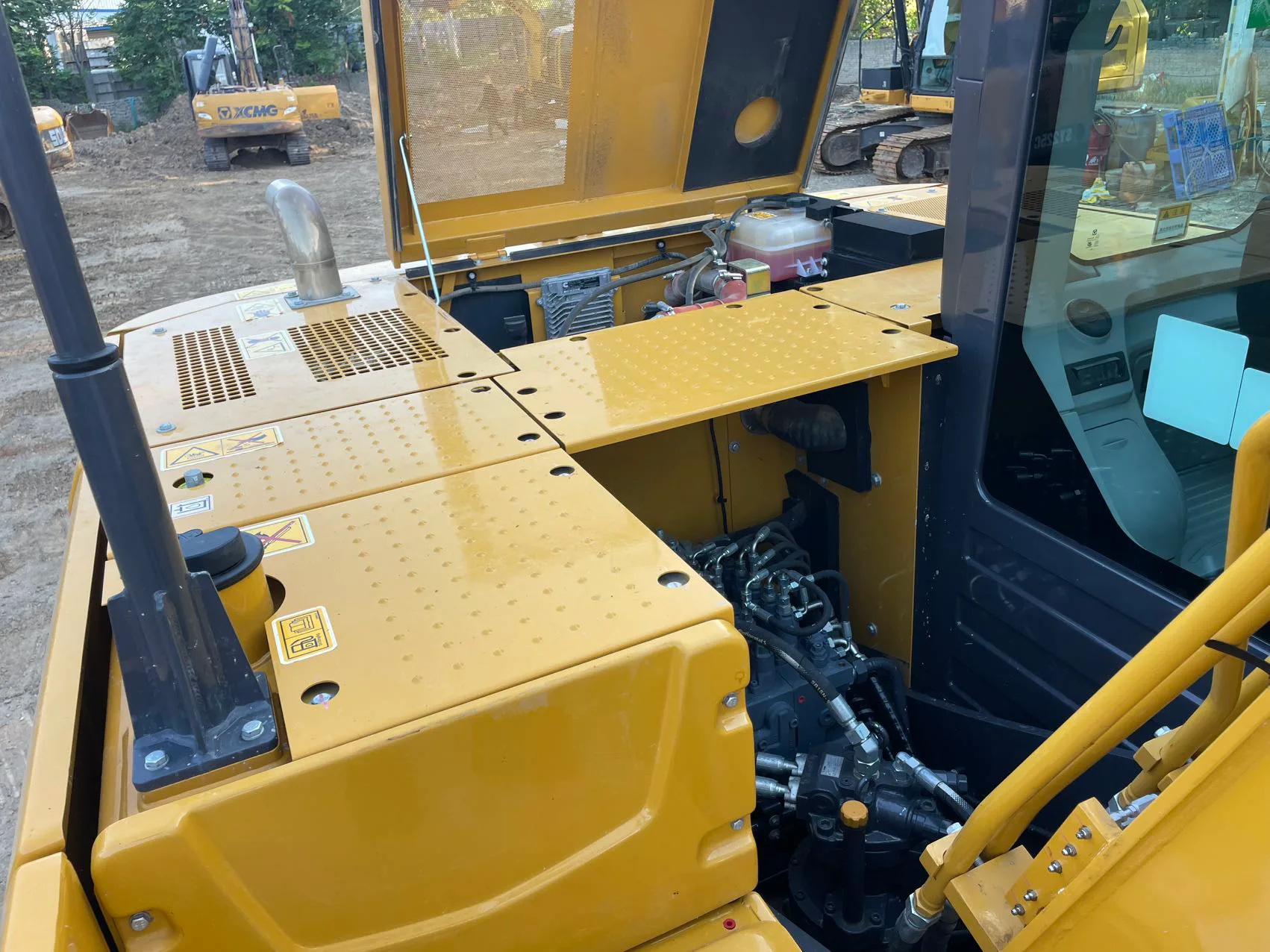 2025 used XCMG 135 excavator - view 13