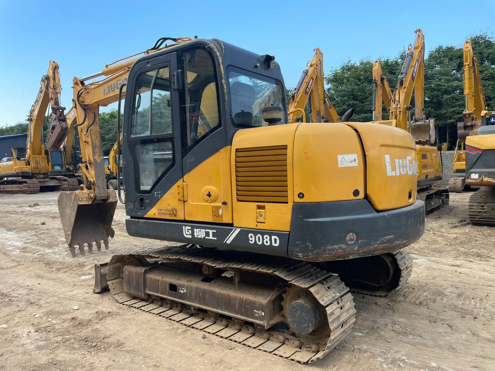 2017 used LiuGong 80 excavator - view 3
