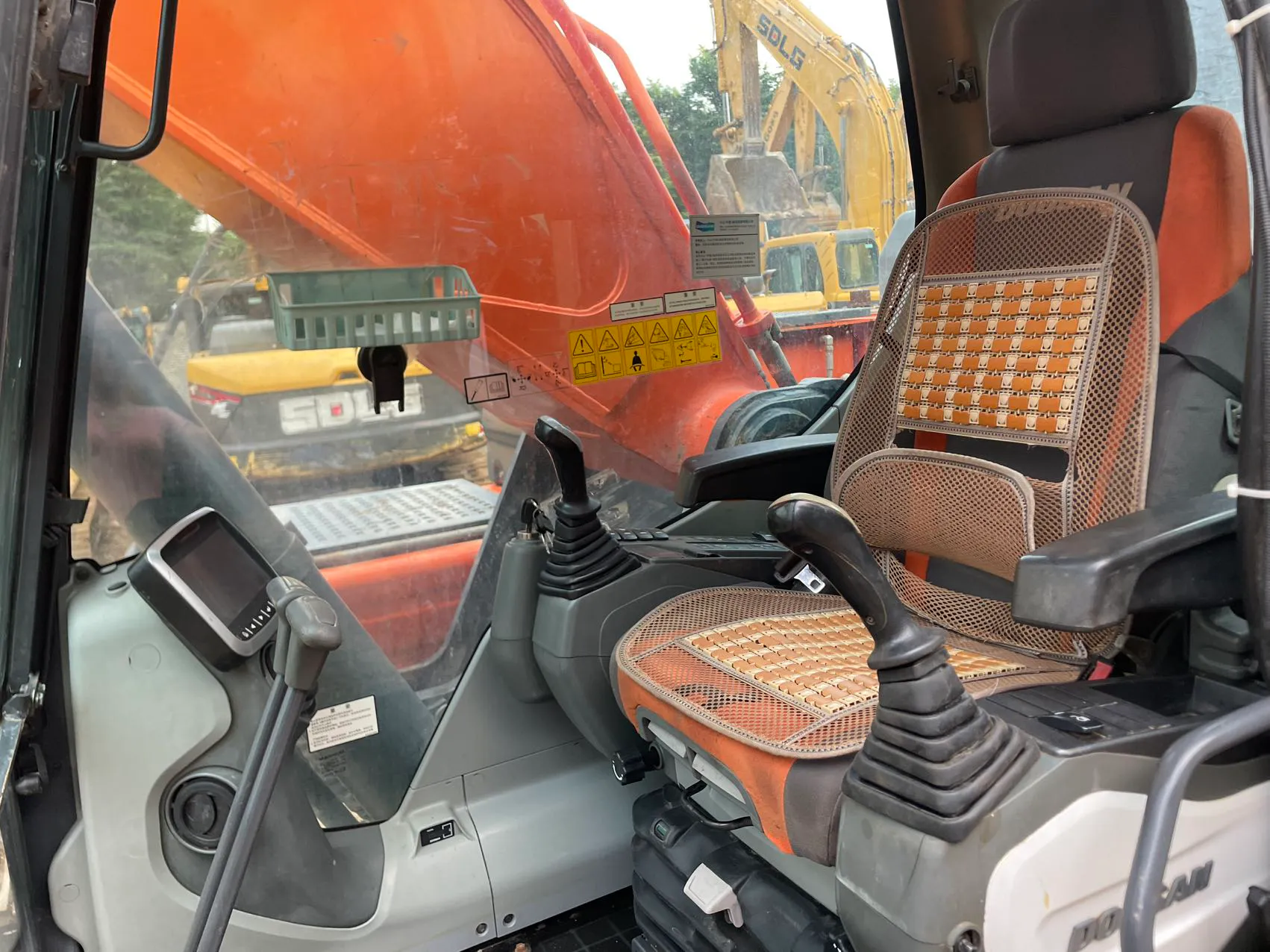 2018 used Doosan 380 excavator - view 14