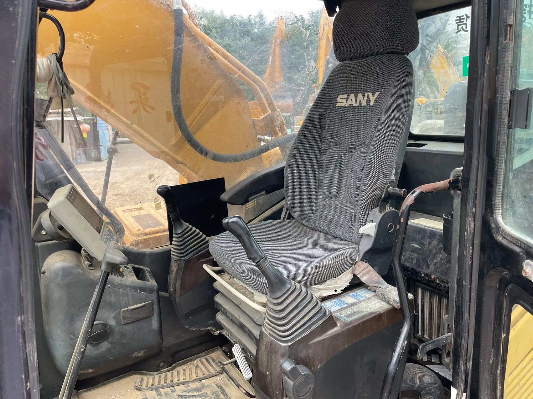 2018 used SANY 205 excavator - view 9