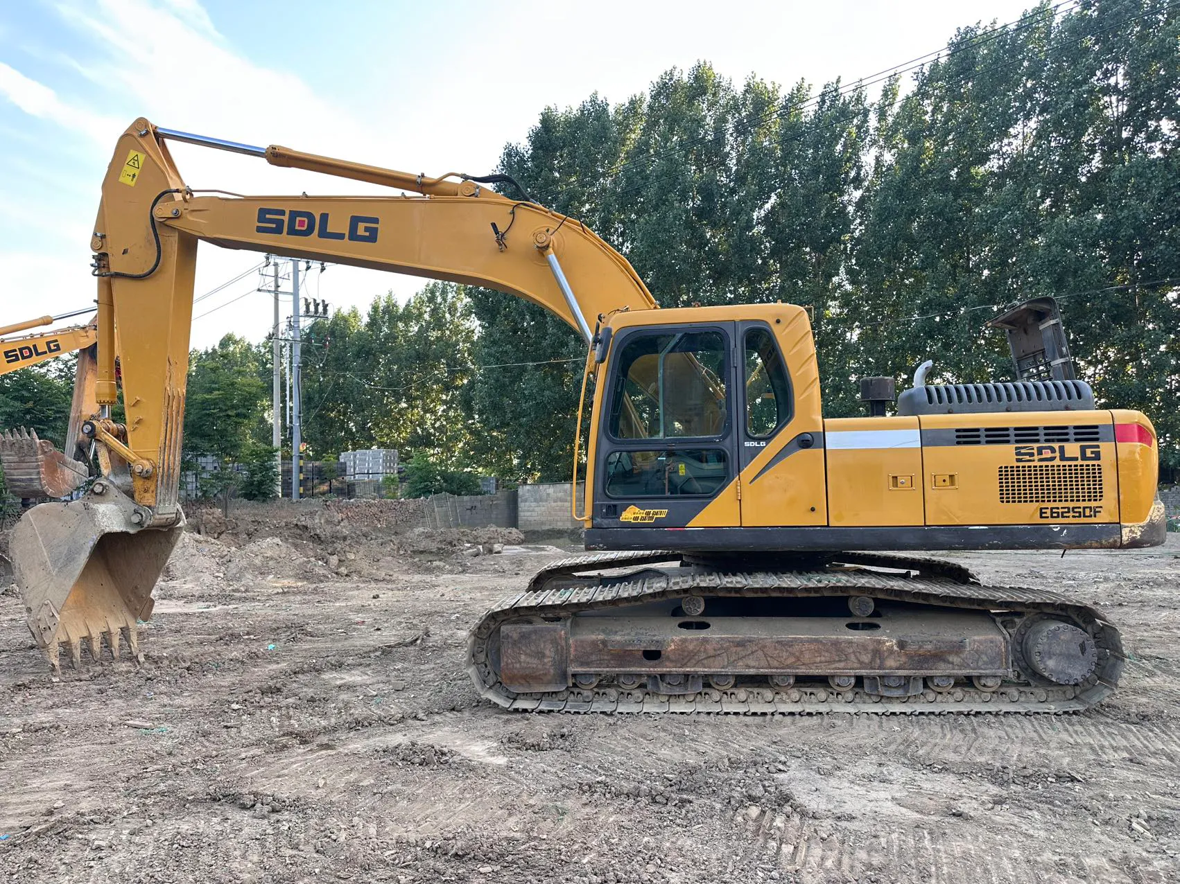 2019 used SDLG 250 excavator - view 1