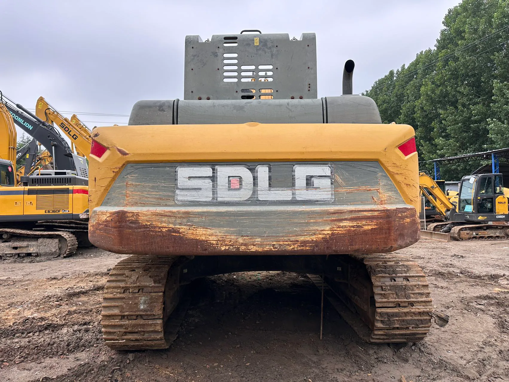 2019 used SDLG 400 excavator - view 3