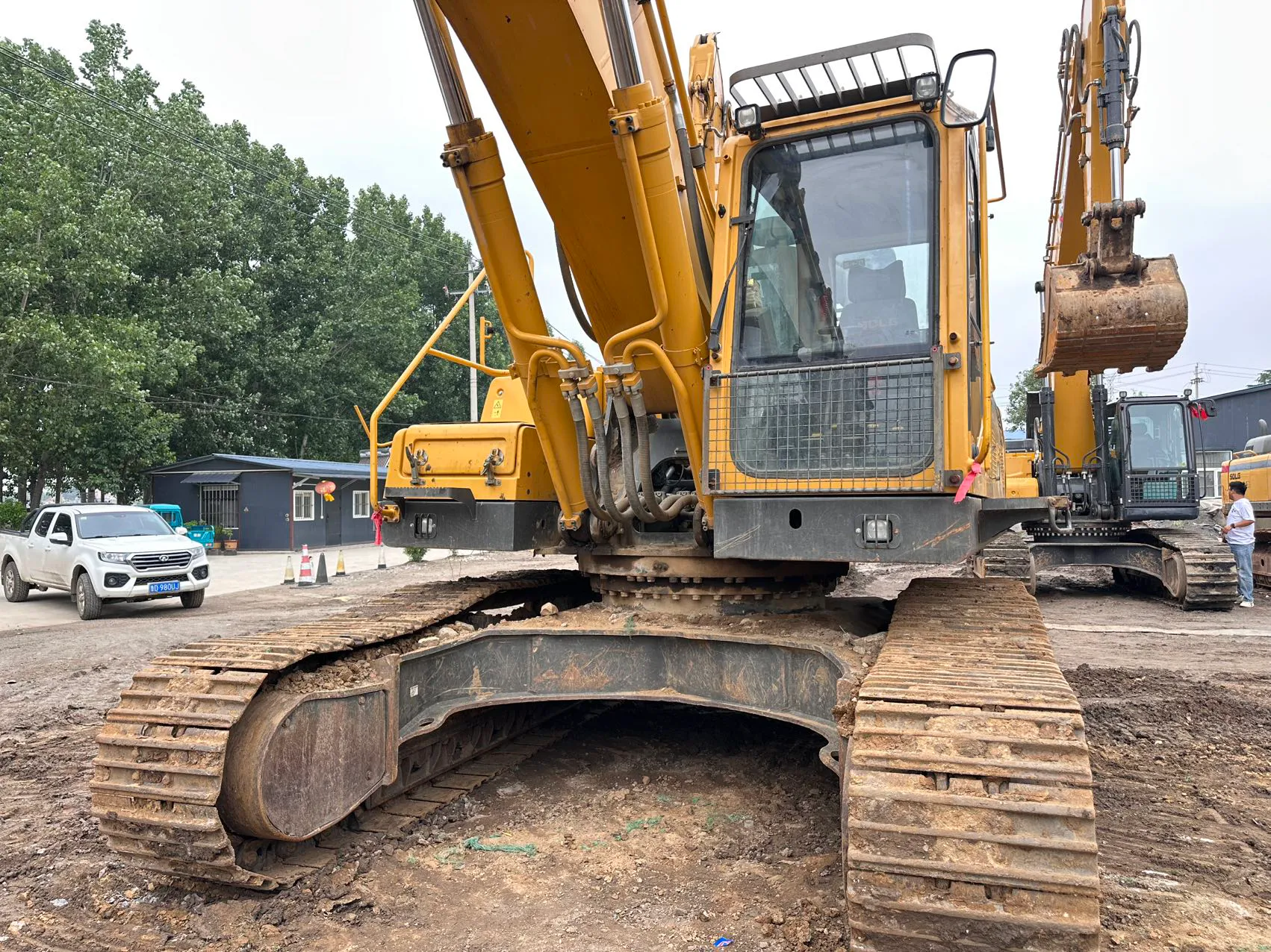 2019 used SDLG 400 excavator - view 4