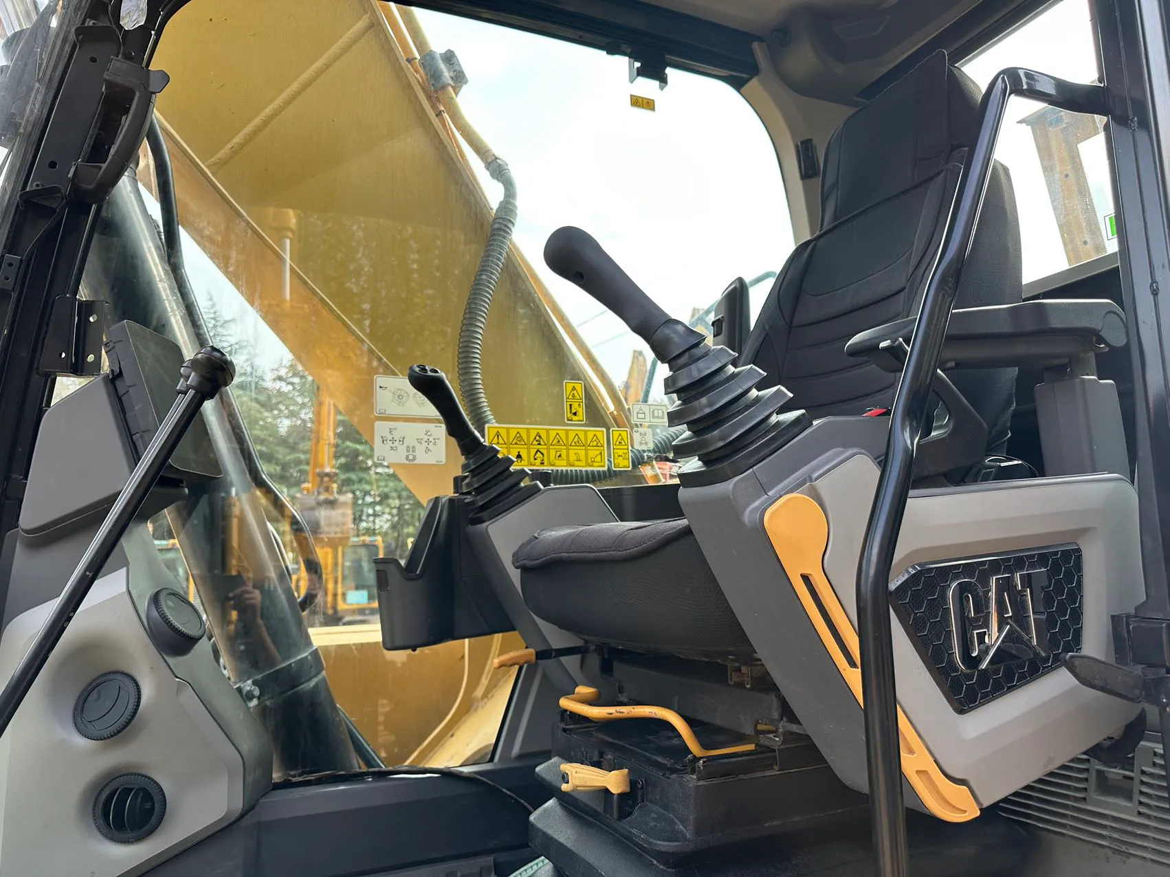 2020 used Caterpillar 320GC excavator - view 12