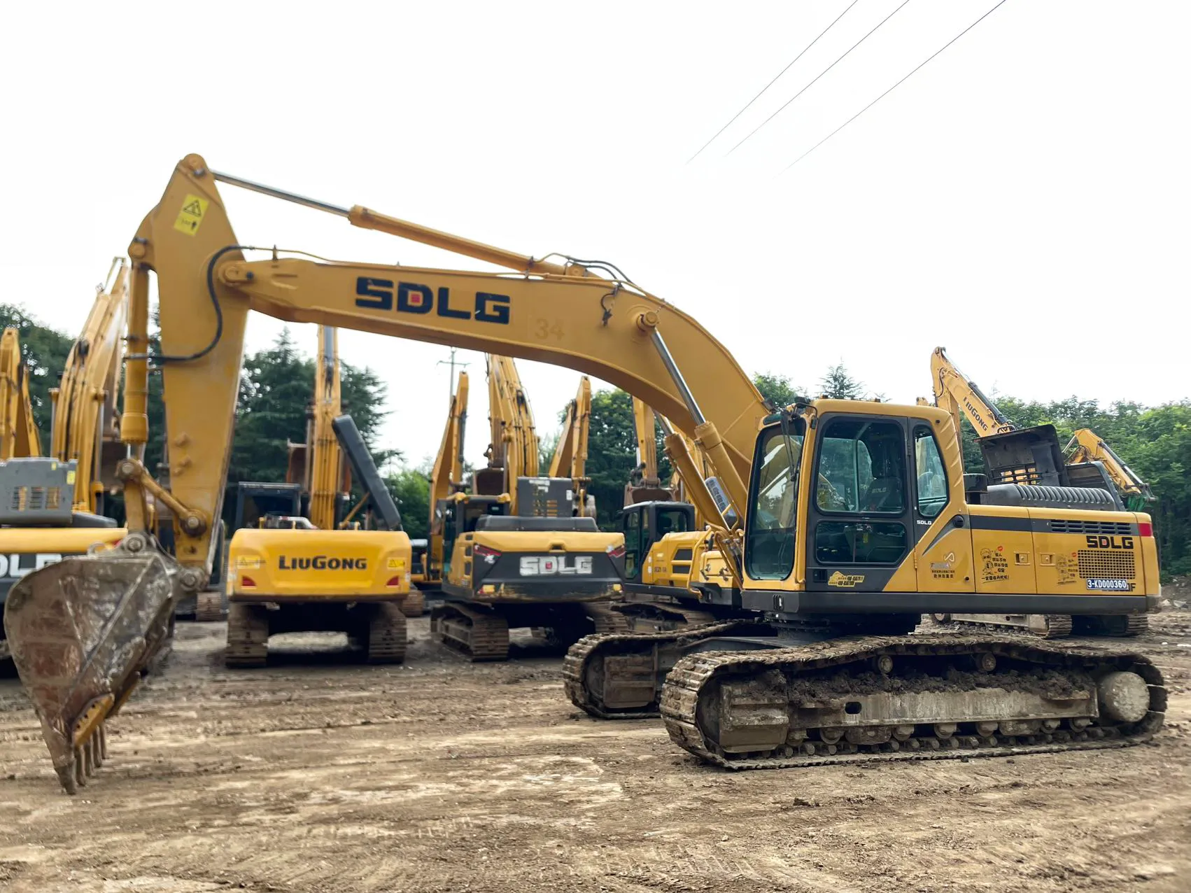 2020 used SDLG 300 excavator - view 2