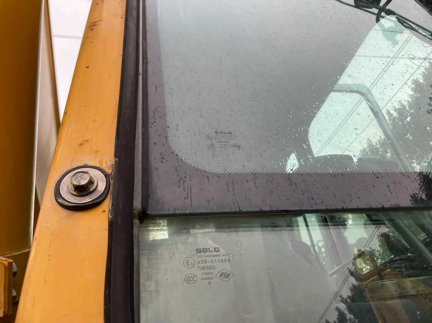2020 used SDLG 300 excavator - view 13