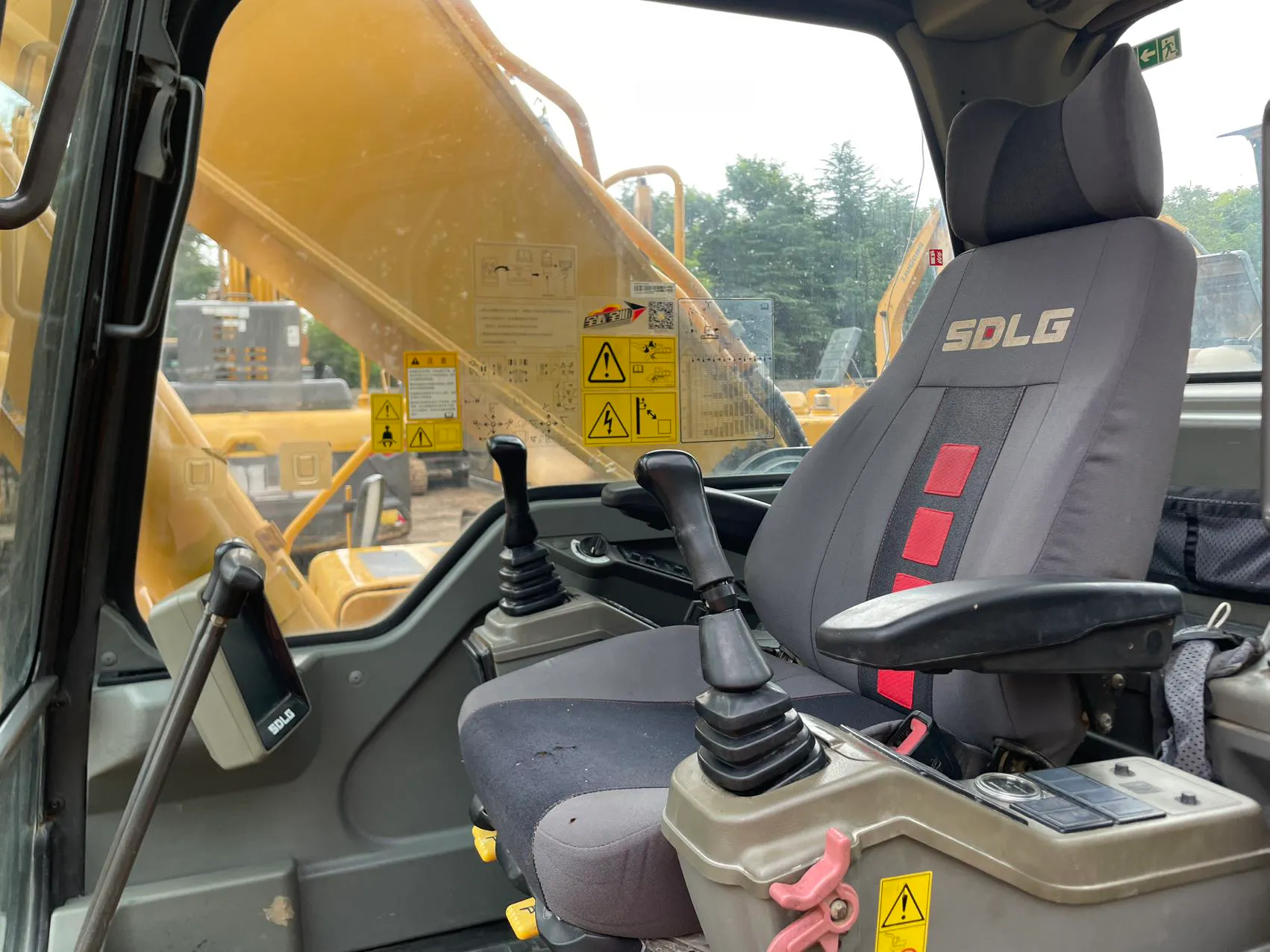 2020 used SDLG 300 excavator - view 14