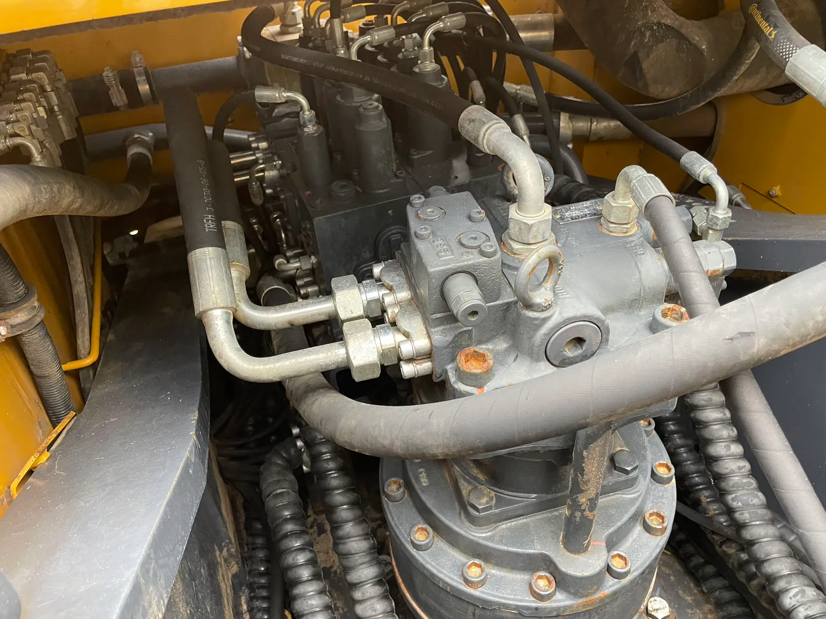 2020 used XCMG 270 excavator - view 10