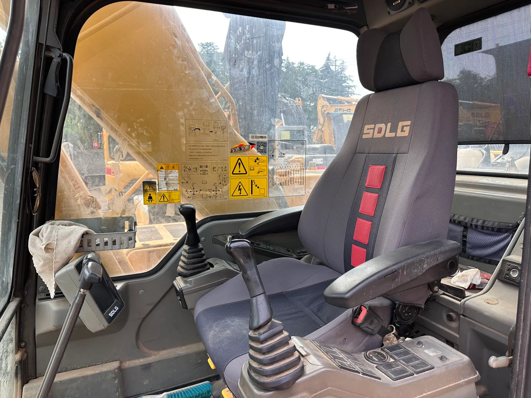 2021 used SDLG 225 excavator - view 17