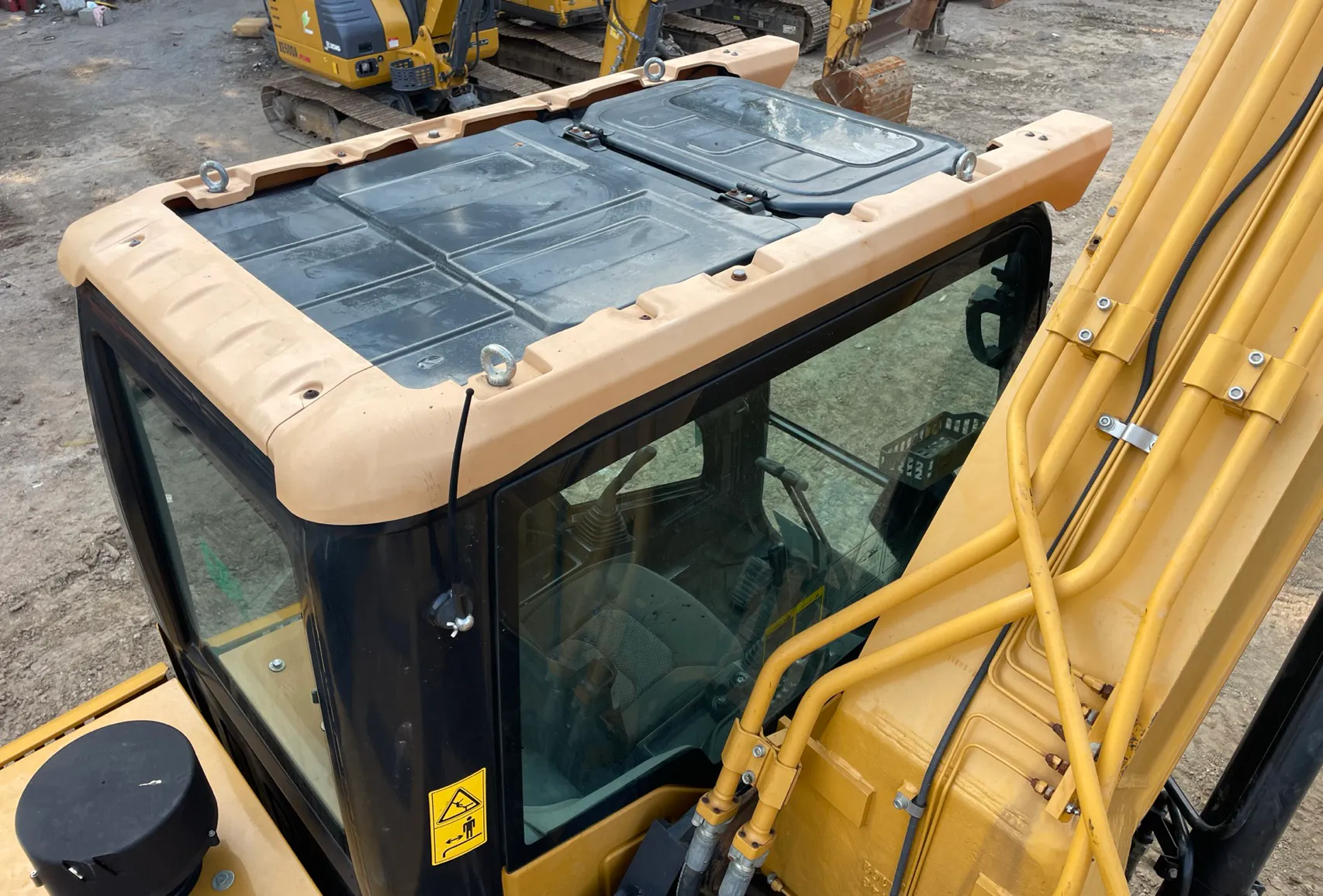 2021 used SANY 205 excavator - view 12