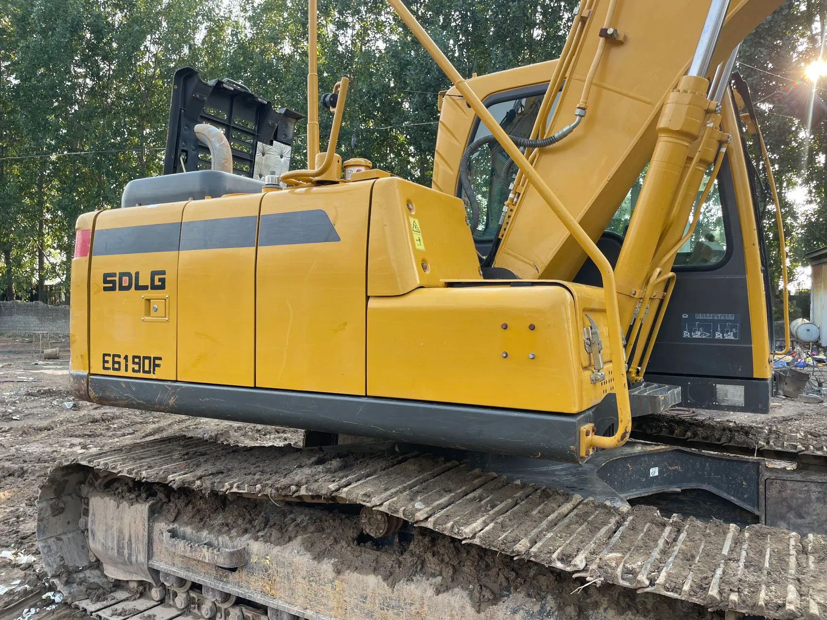 2021 used SDLG 150 excavator - view 4