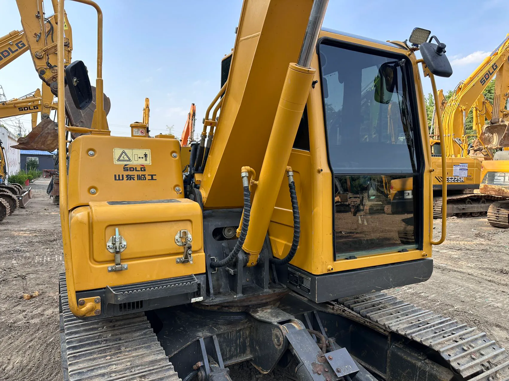 2022 used SDLG 75 excavator - view 4