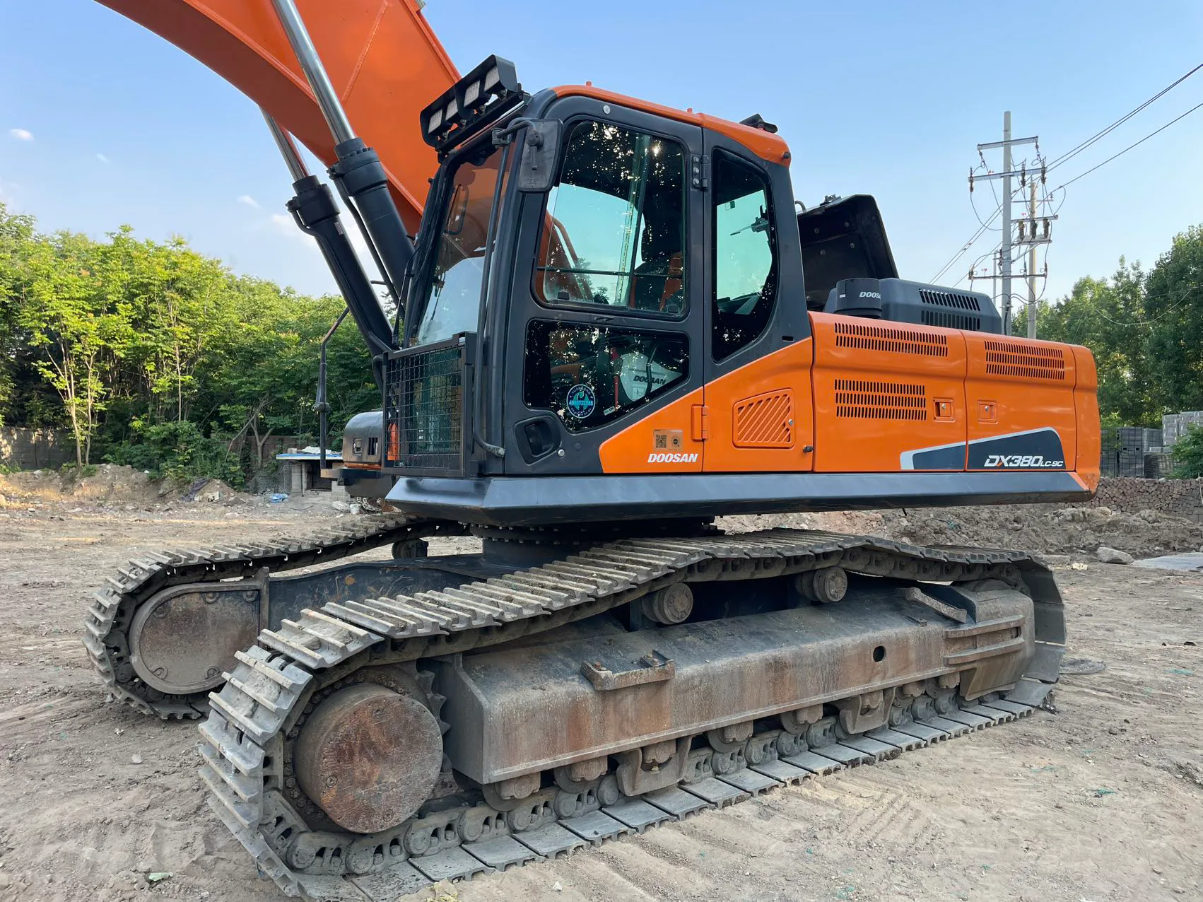 2022 used Doosan 380 excavator - view 2
