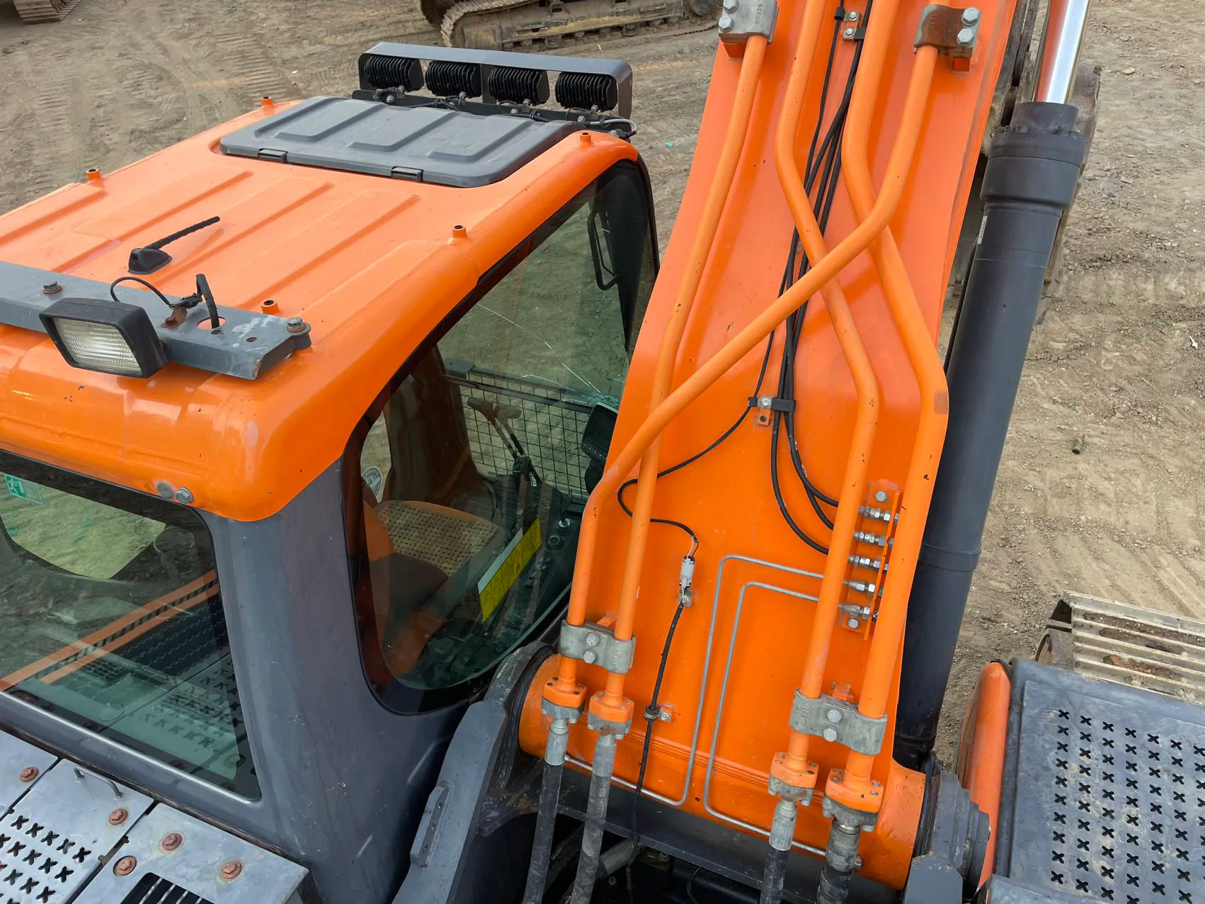 2022 used Doosan 380 excavator - view 11