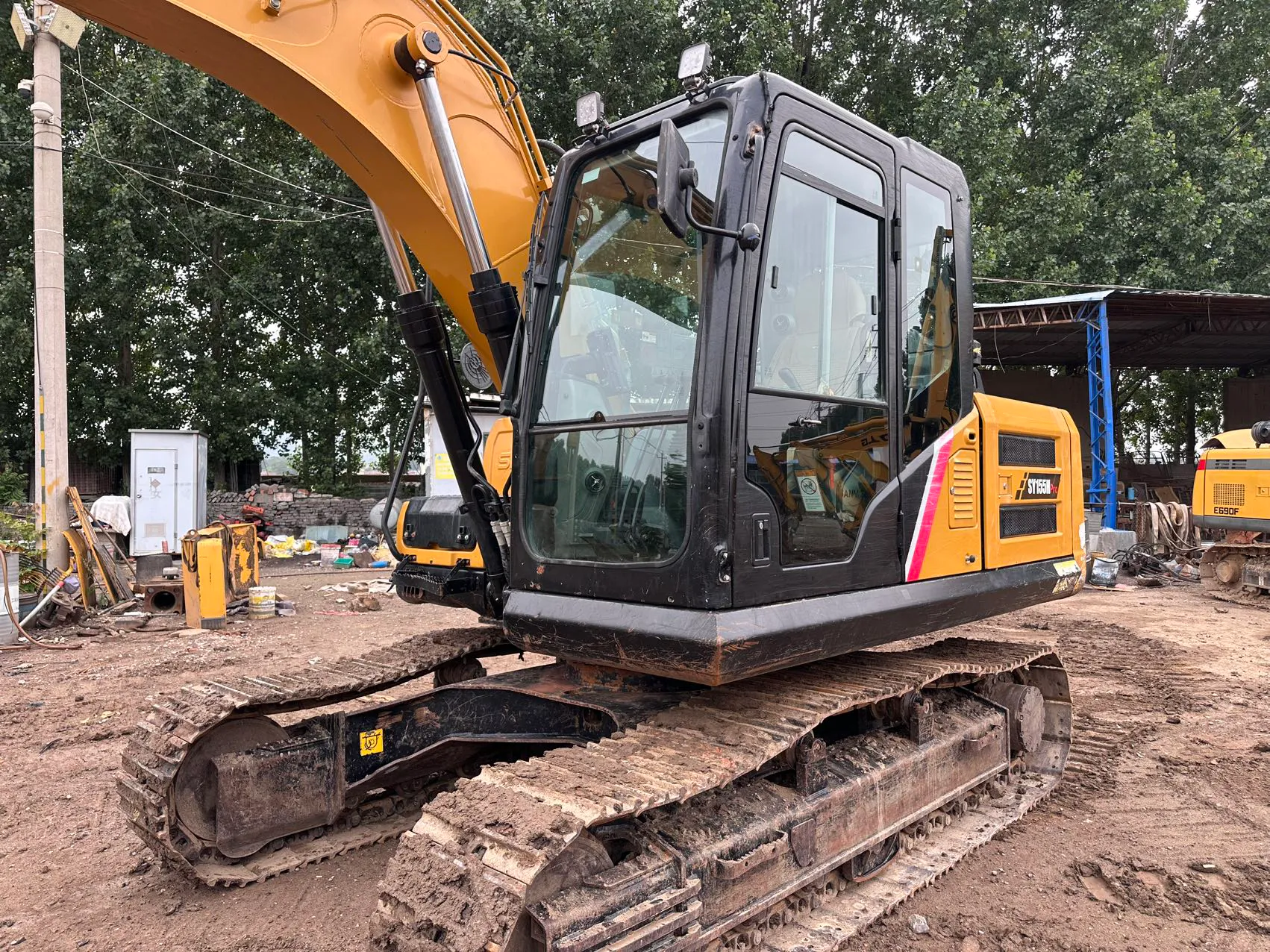2022 used SANY 155 excavator - view 3