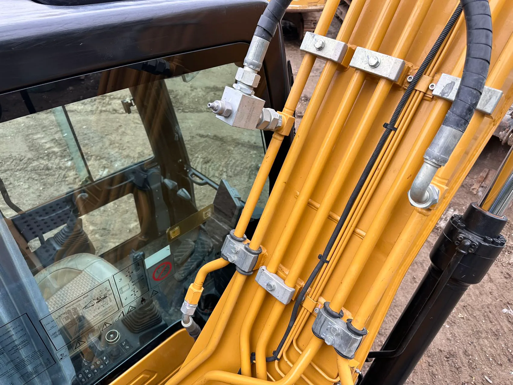 2022 used SANY 155 excavator - view 16