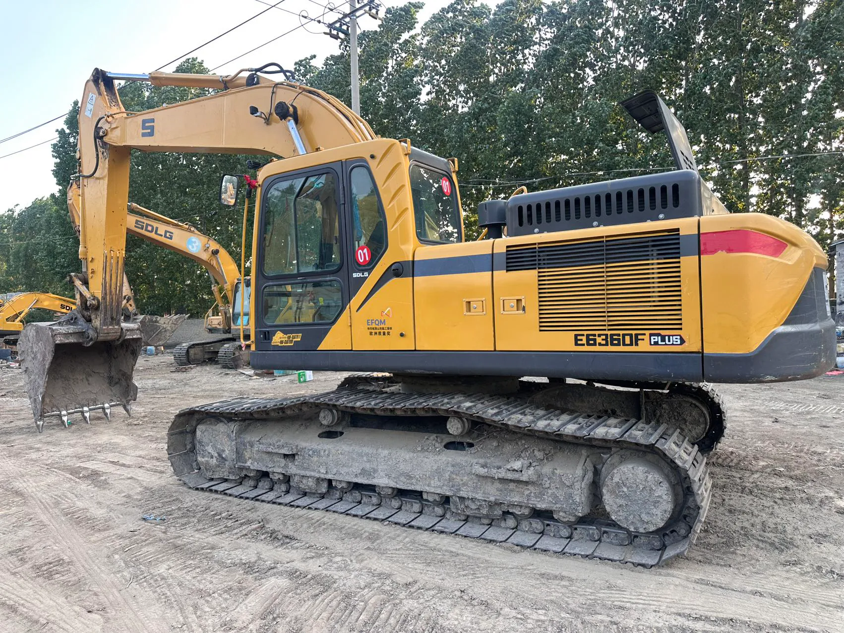 2022 used SDLG 255 excavator - view 2