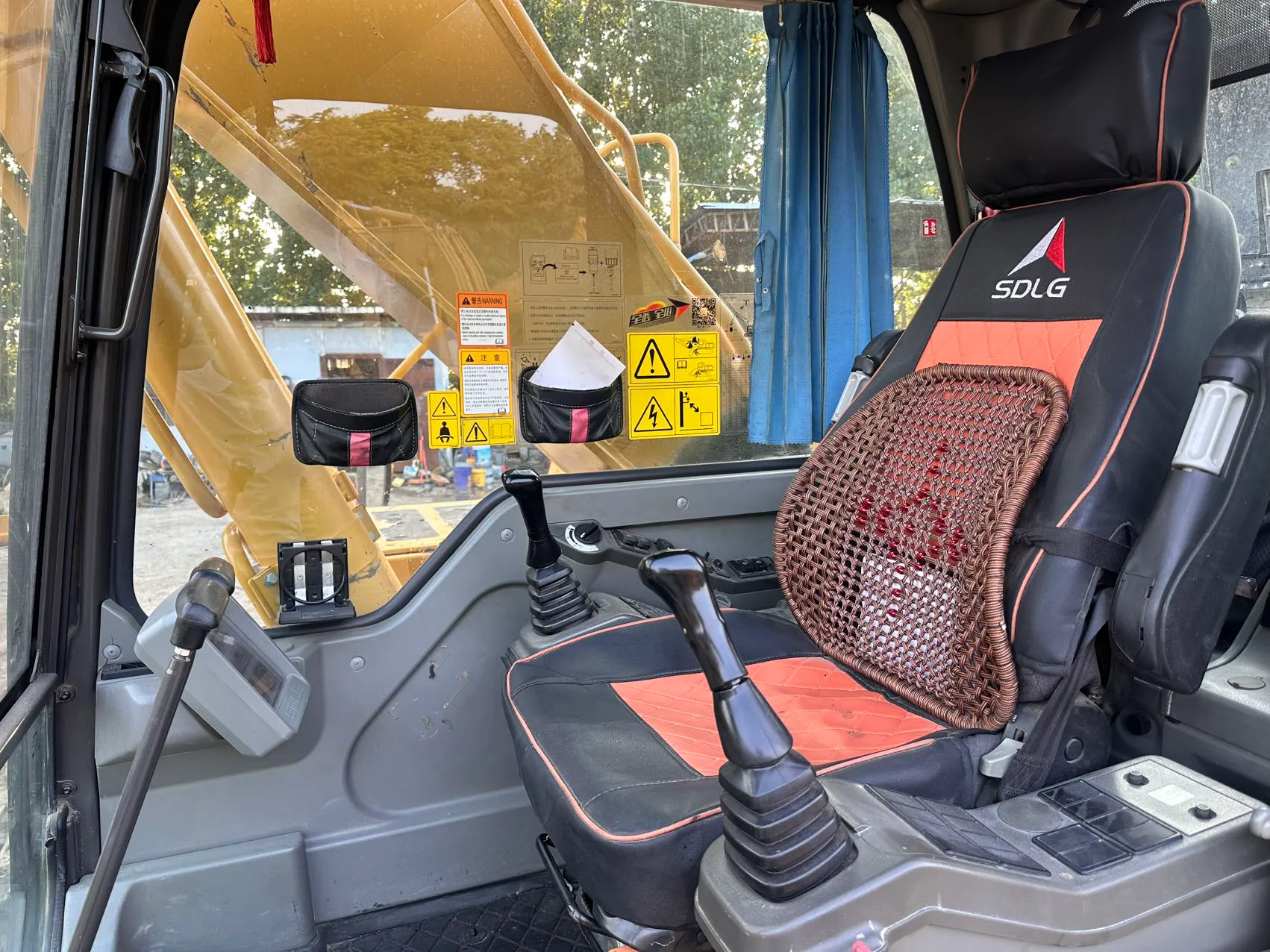 2022 used SDLG 255 excavator - view 13