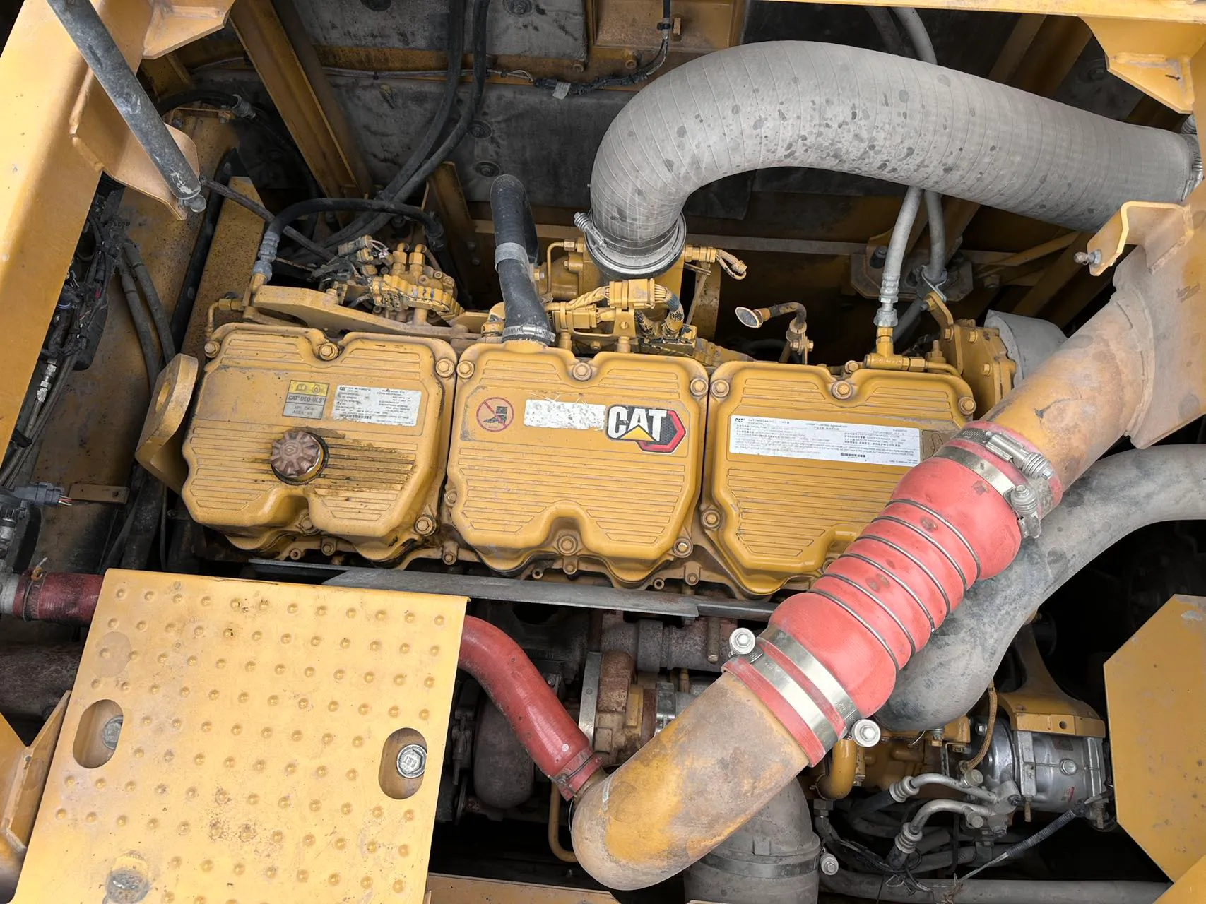 2023 used Caterpillar 374 excavator - view 12
