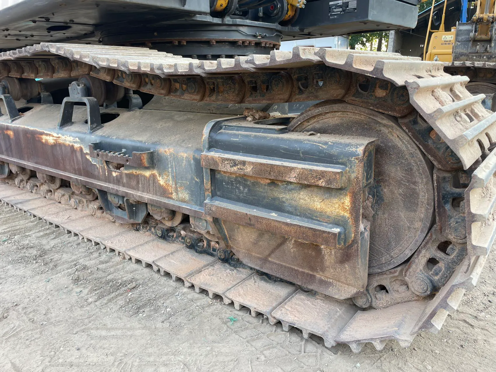 2023 used SDLG 335 excavator - view 4