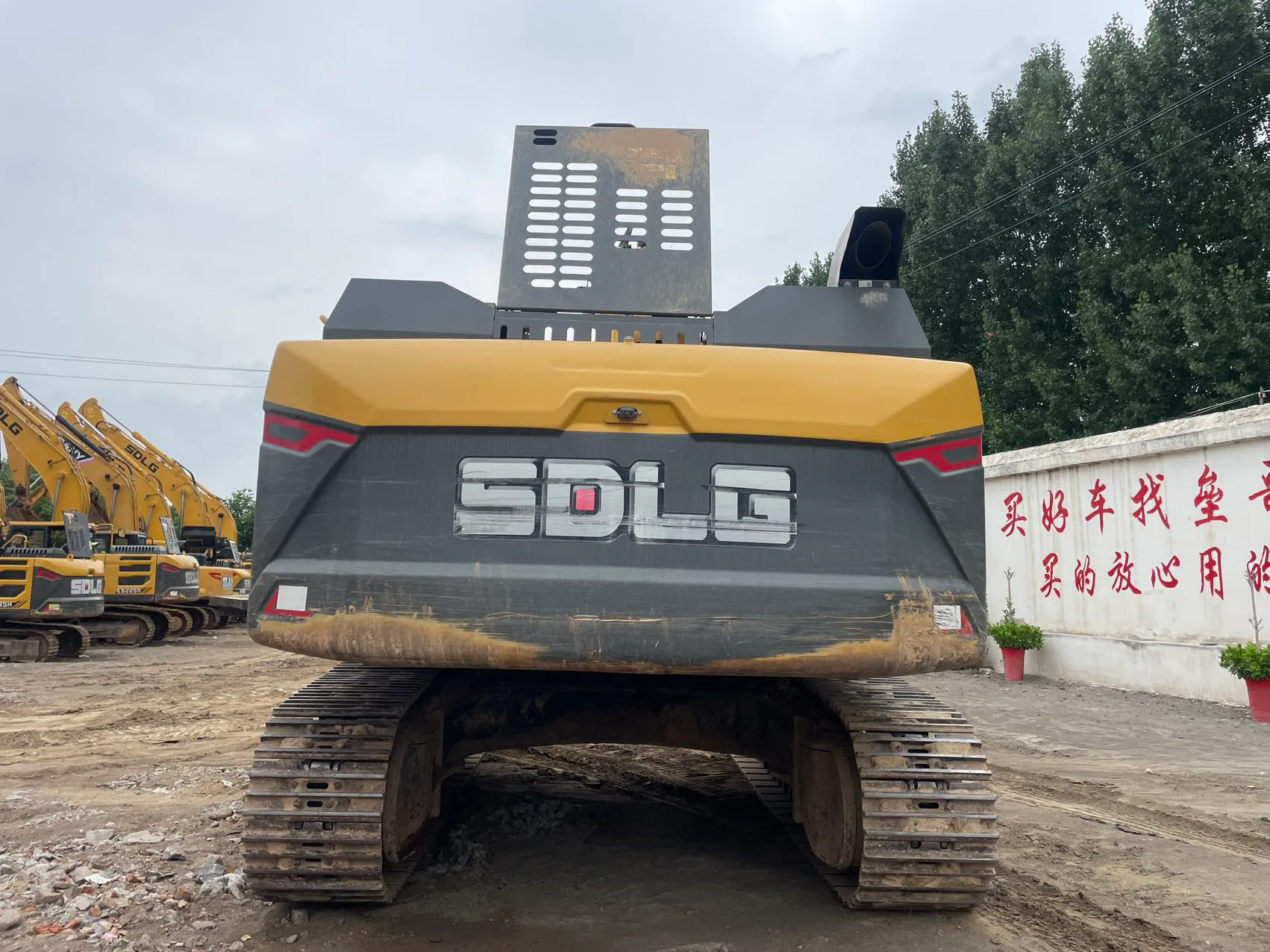 2023 used SDLG 375H excavator - view 2