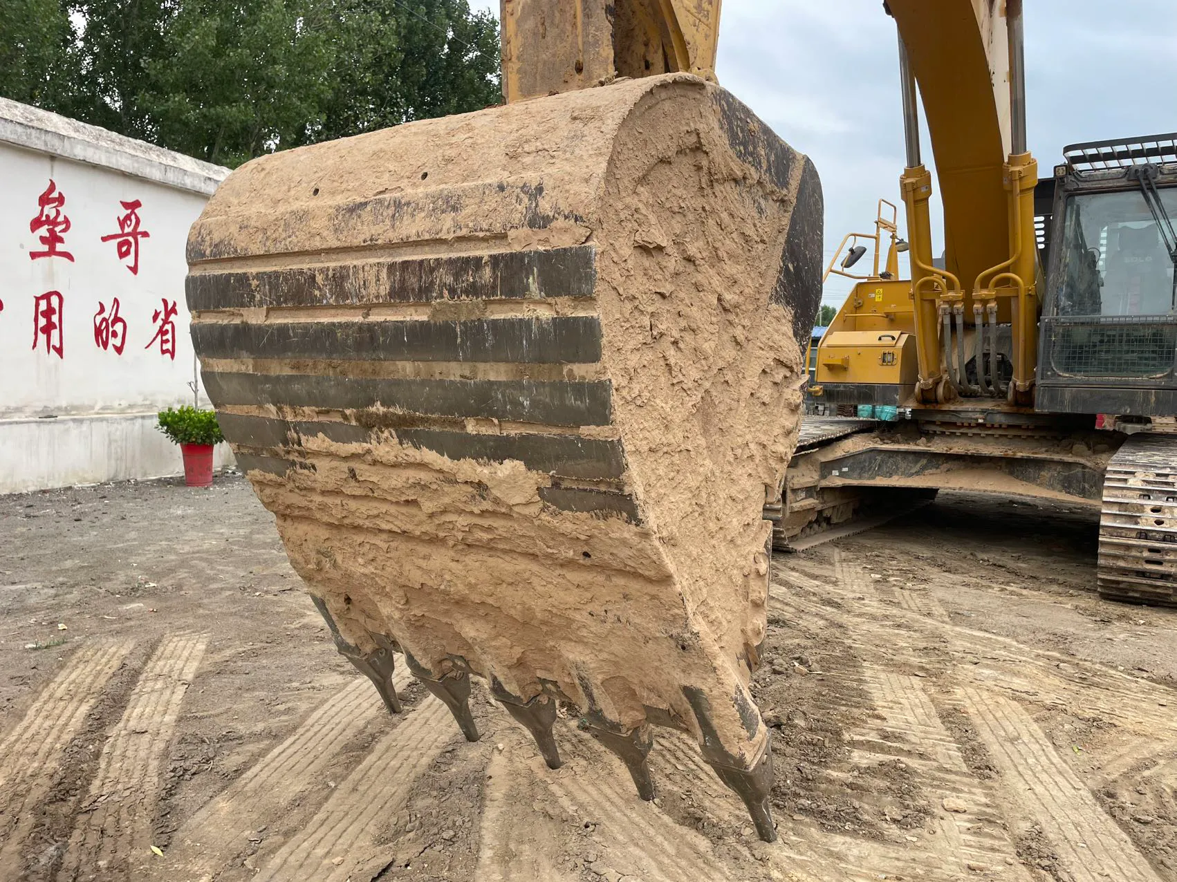 2023 used SDLG 375H excavator - view 18