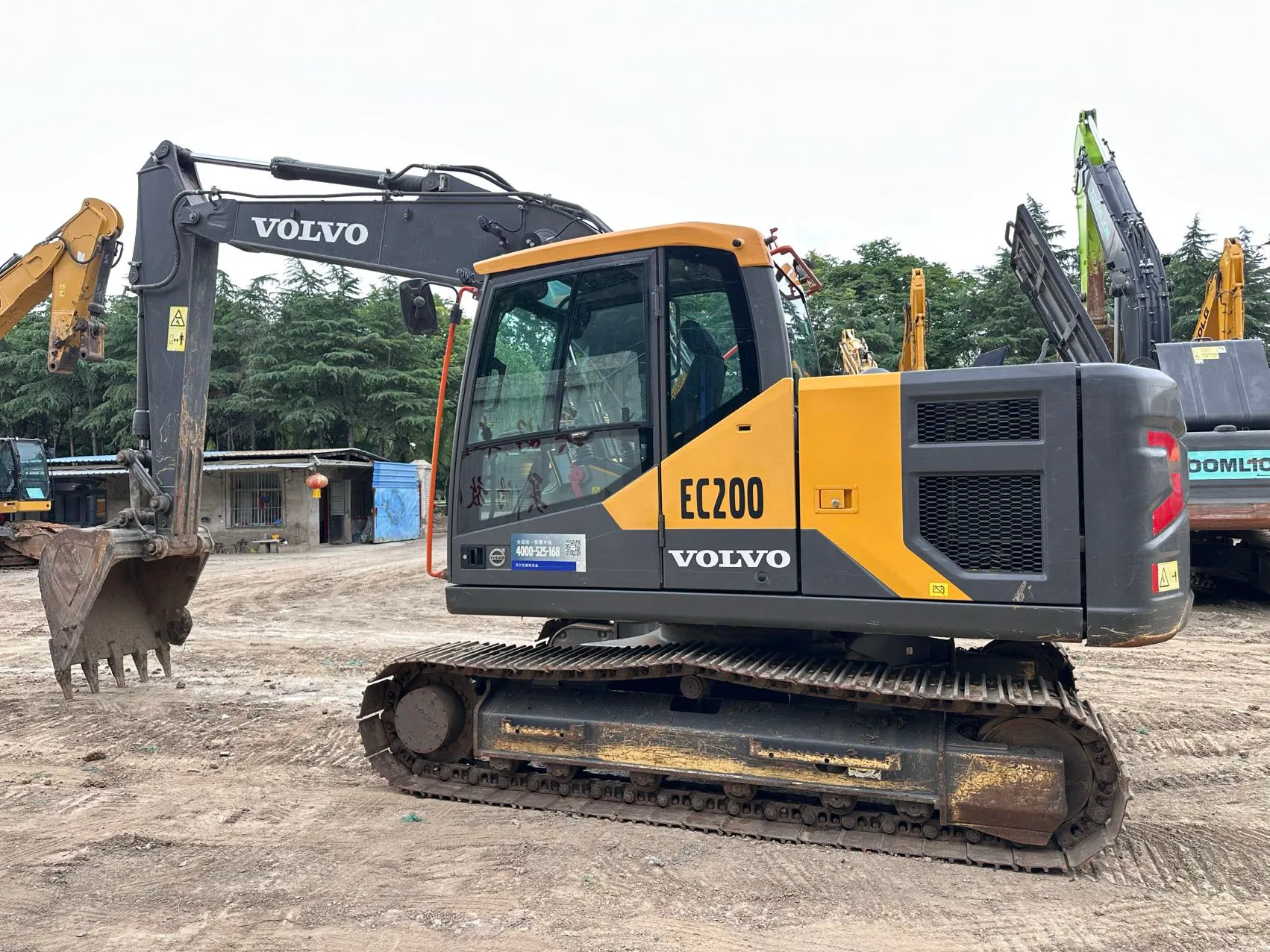 2023 used Volvo EC200 excavator - view 1