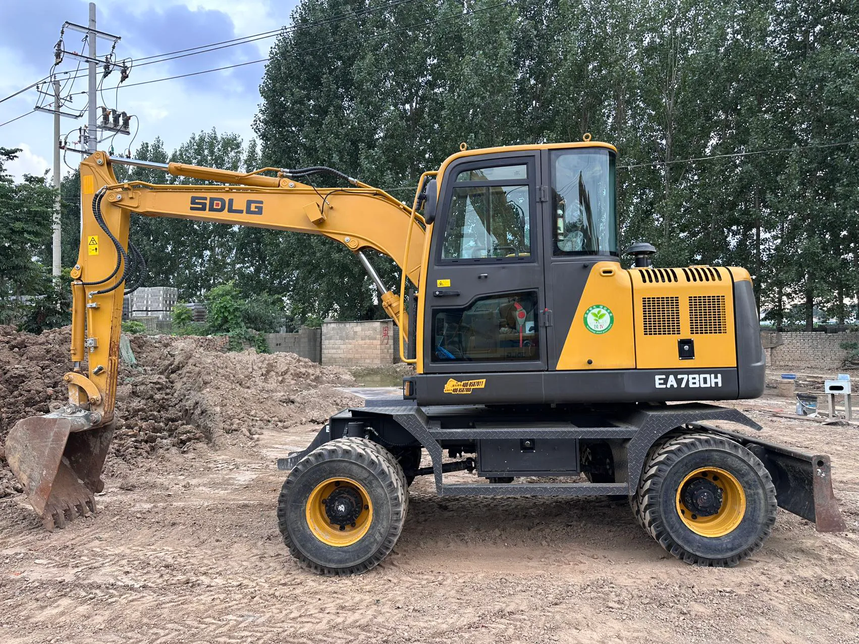 2024 used SDLG 80 Wheeled excavator - view 3