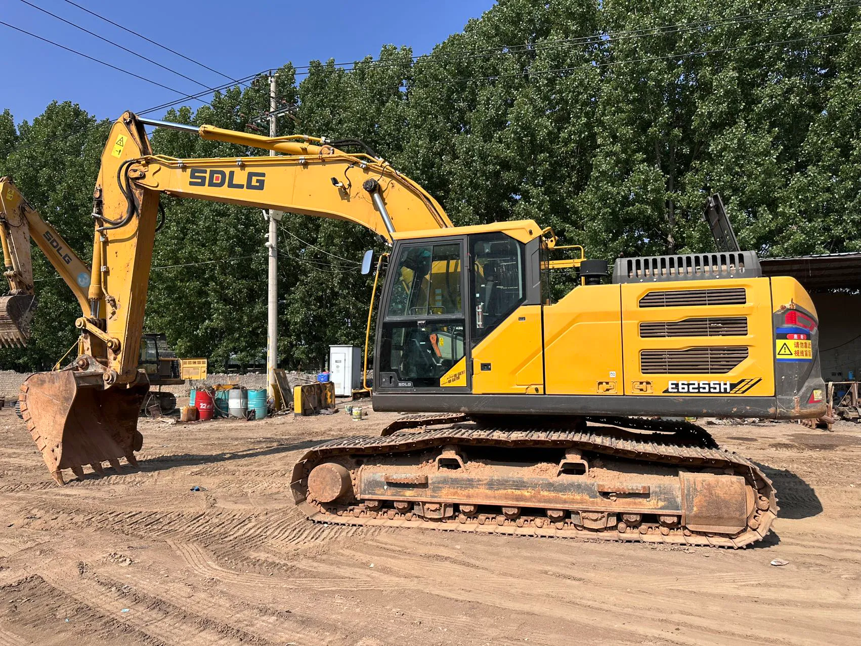 2024 used SDLG 255H excavator - view 2