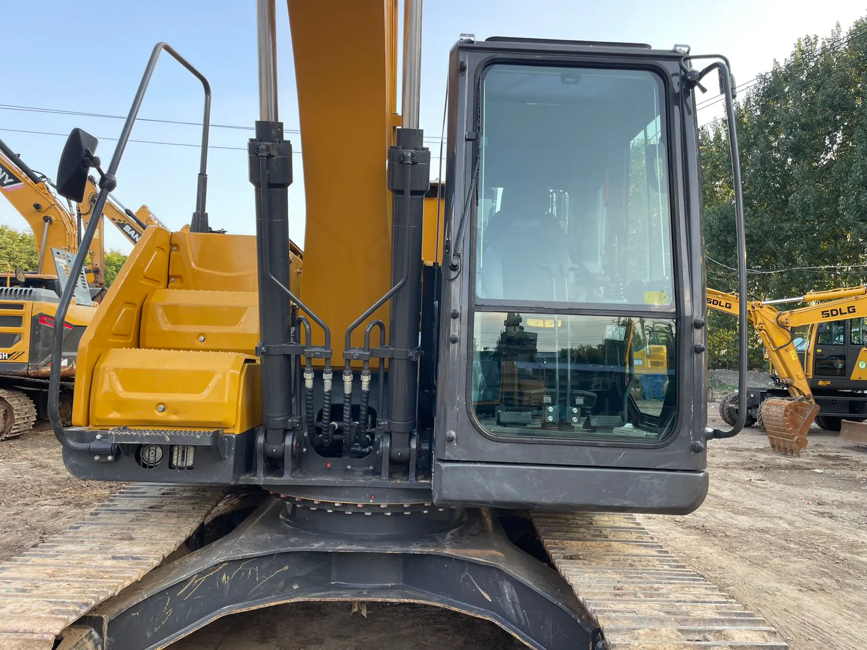 2025 used XCMG 135 excavator - view 15